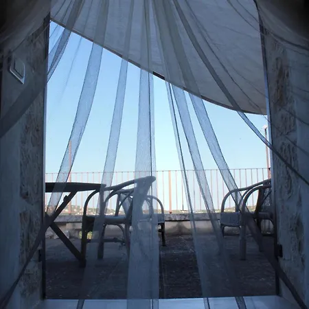 Trulli E Masseria Ianella *
