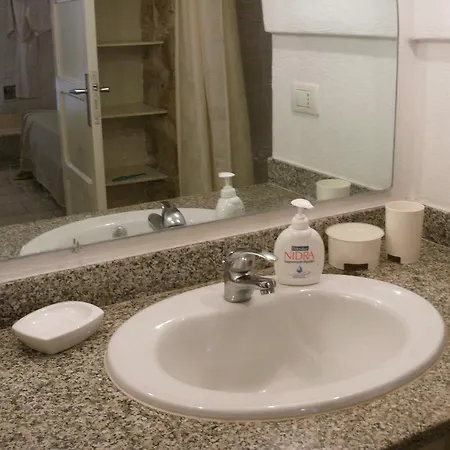 בית כפרי Trulli E Masseria Ianella