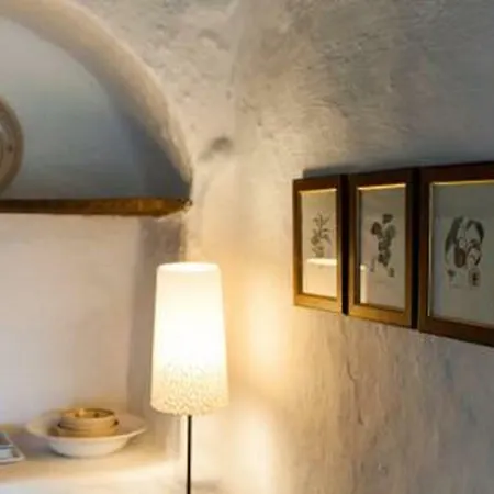 Trulli E Masseria Ianella בית כפרי