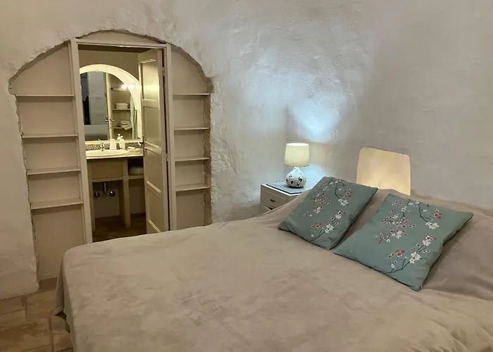 منزل ريفي Trulli E Masseria Ianella