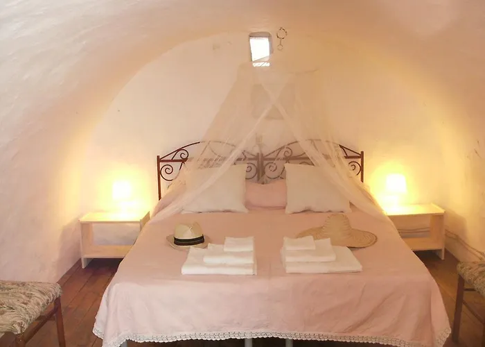 Trulli E Masseria Ianella