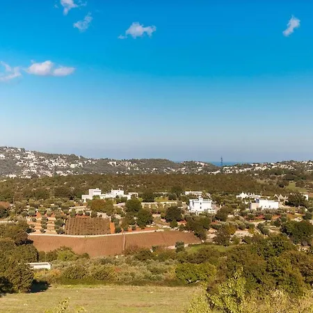 Trulli E Masseria Ianella * 洛科罗通多