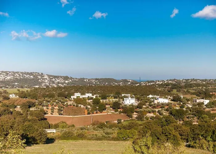 Trulli E Masseria Ianella * 洛科罗通多